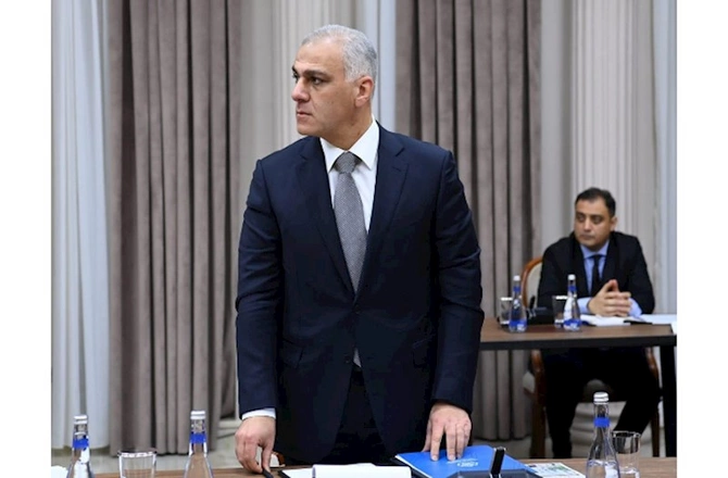 Baş nazir yağışın fəsadlarının aradan qaldırılmasına dair iclas keçirdi — Tapşırıqlar verildi (FOTOLAR)