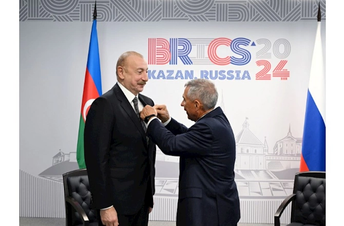 Prezident Kazanda Rüstəm Minnixanov ilə görüşdü — FOTOLAR (YENİLƏNİB)