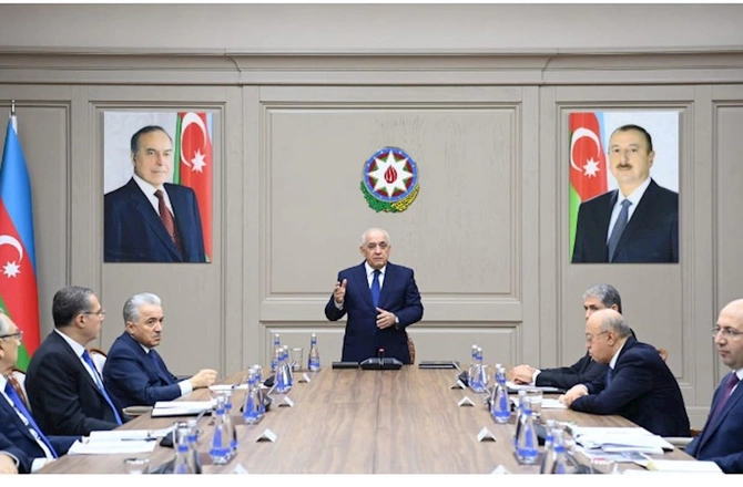 Baş nazir yağışın fəsadlarının aradan qaldırılmasına dair iclas keçirdi — Tapşırıqlar verildi (FOTOLAR) Baş nazir yağışın fəsadlarının aradan qaldırılmasına dair iclas keçirdi — Tapşırıqlar verildi (FOTOLAR)