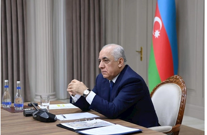 Baş nazir yağışın fəsadlarının aradan qaldırılmasına dair iclas keçirdi — Tapşırıqlar verildi (FOTOLAR)