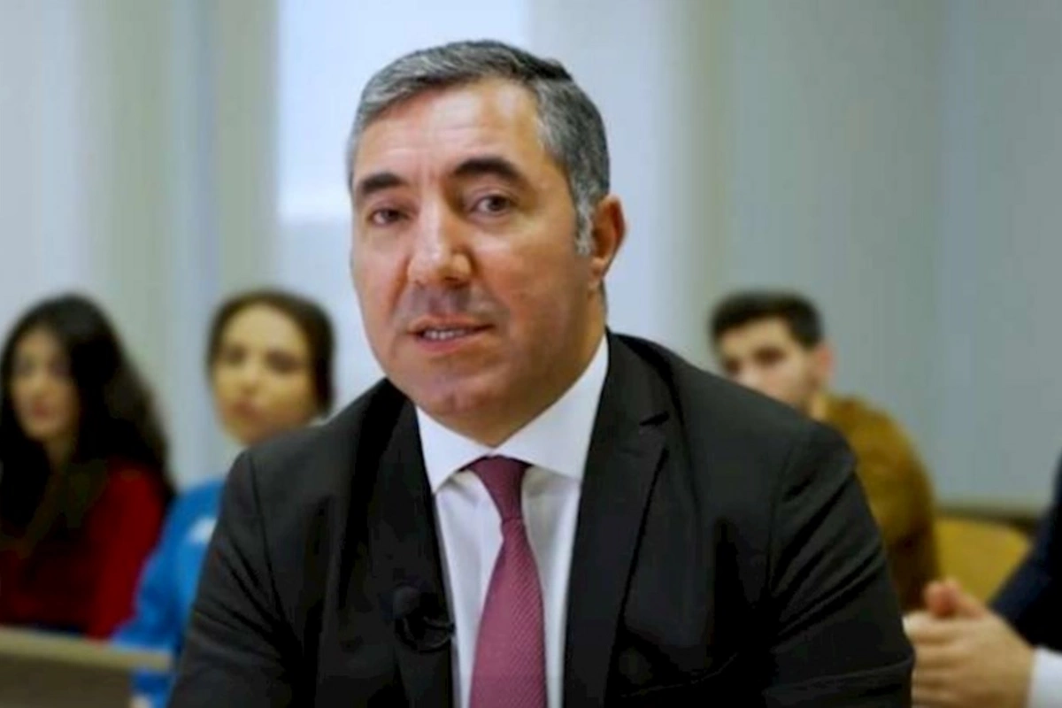 Ehtiram Hüseynov istefa verib Bakıdan köçdü