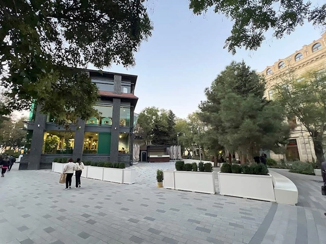 Xaqani parkındakı qanunsuzluğa QƏRƏZLİ REAKSİYA: Memar dövlət qurumlarını niyə üz-üzə qoyur? — ARAŞDIRMA/FOTOLAR
