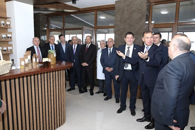 AHİK-in “Buzovna” Fizioterapiya Mərkəzi fəaliyyətə başlayıb — FOTOLAR AHİK-in “Buzovna” Fizioterapiya Mərkəzi fəaliyyətə başlayıb — FOTOLAR