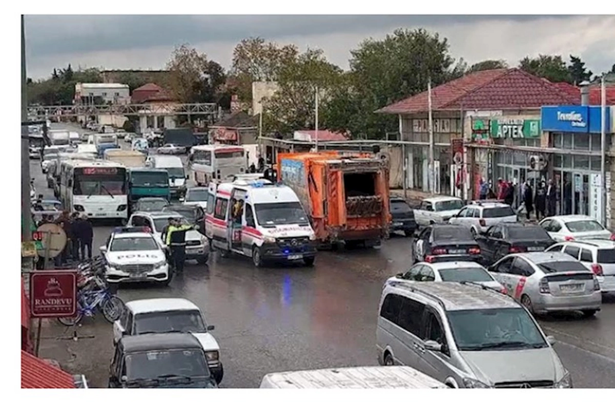 Yolu kəsərək tıxac yaradan 2 nəfər həbs edildi