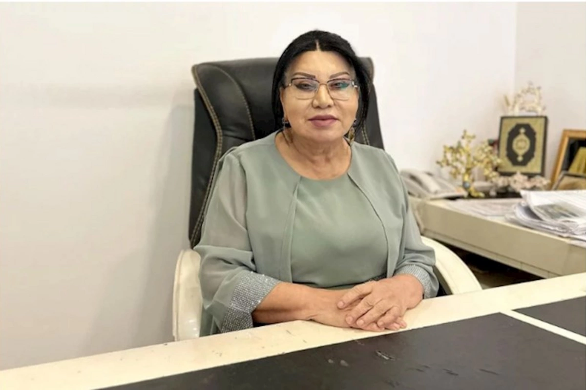 Uşaqlarını atan qadın Şəfiqə Nağıyeva ilə dalaşdı