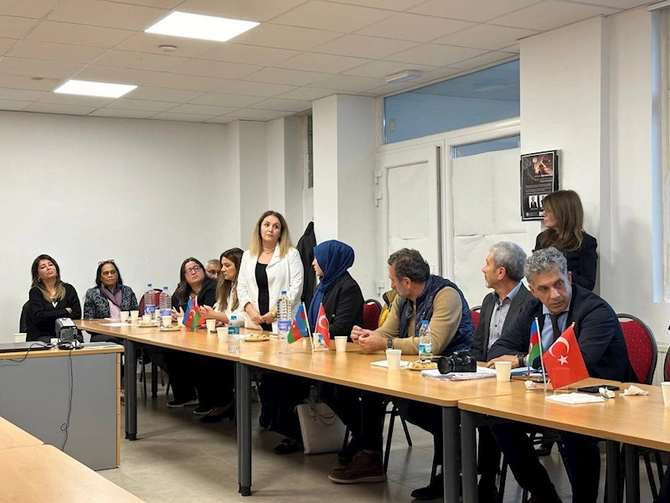 Brüsseldə Qərbi Azərbaycana qayıdışla bağlı izdihamlı tədbir keçirildi — FOTOLAR Brüsseldə Qərbi Azərbaycana qayıdışla bağlı izdihamlı tədbir keçirildi — FOTOLAR
