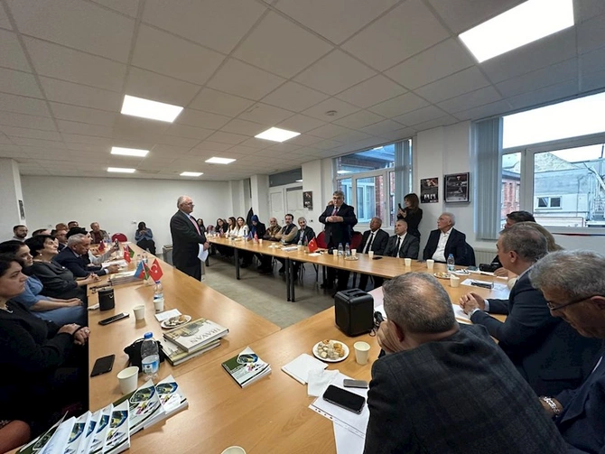 Brüsseldə Qərbi Azərbaycana qayıdışla bağlı izdihamlı tədbir keçirildi — FOTOLAR Brüsseldə Qərbi Azərbaycana qayıdışla bağlı izdihamlı tədbir keçirildi — FOTOLAR