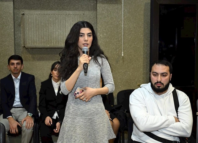 Adil Kərimli Mədəniyyət və İncəsənət Universitetinin kollektivi ilə görüşüb — FOTOLAR