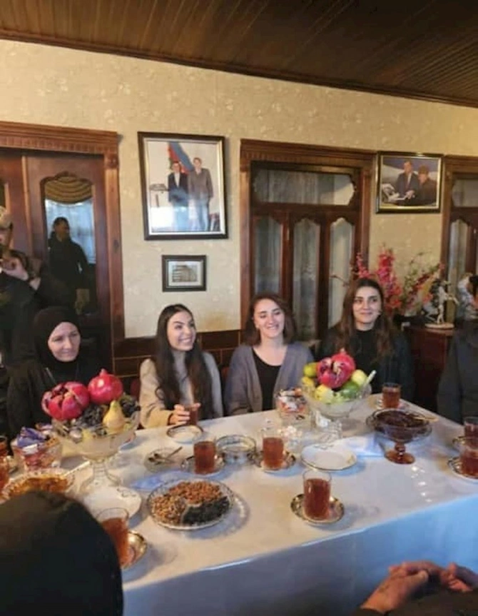 Leyla Əliyeva Lerikdə şəhid qardaşlarının ailəsində olub — FOTOLAR Leyla Əliyeva Lerikdə şəhid qardaşlarının ailəsində olub — FOTOLAR