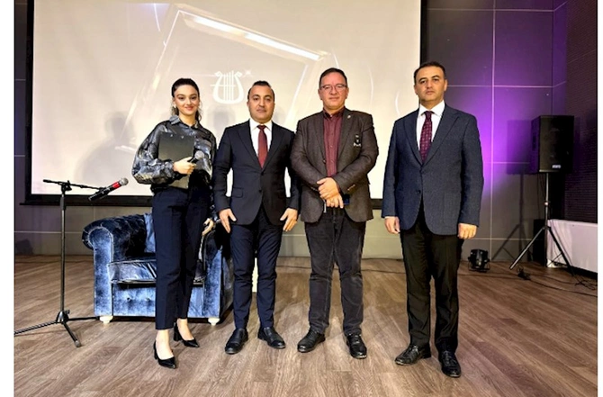 Vüqar Camalzadə Üzbəüz layihəsinin qonağı olub — FOTOLAR
