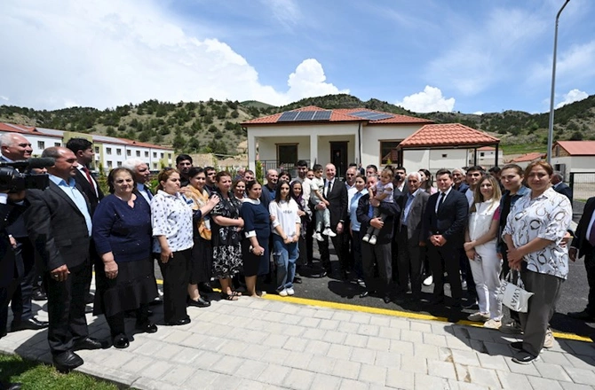 Azərbaycanın işğaldan azad edilmiş ərazilərində hazırda təqribən 30 min nəfər yaşayır —TƏHLİL (FOTOLAR) Azərbaycanın işğaldan azad edilmiş ərazilərində hazırda təqribən 30 min nəfər yaşayır —TƏHLİL (FOTOLAR)