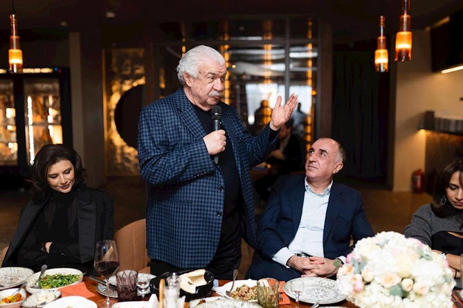 Maqsud İbrahimbəyovun ulduzunun açılışı baş tutdu — FOTOLAR Maqsud İbrahimbəyovun ulduzunun açılışı baş tutdu — FOTOLAR