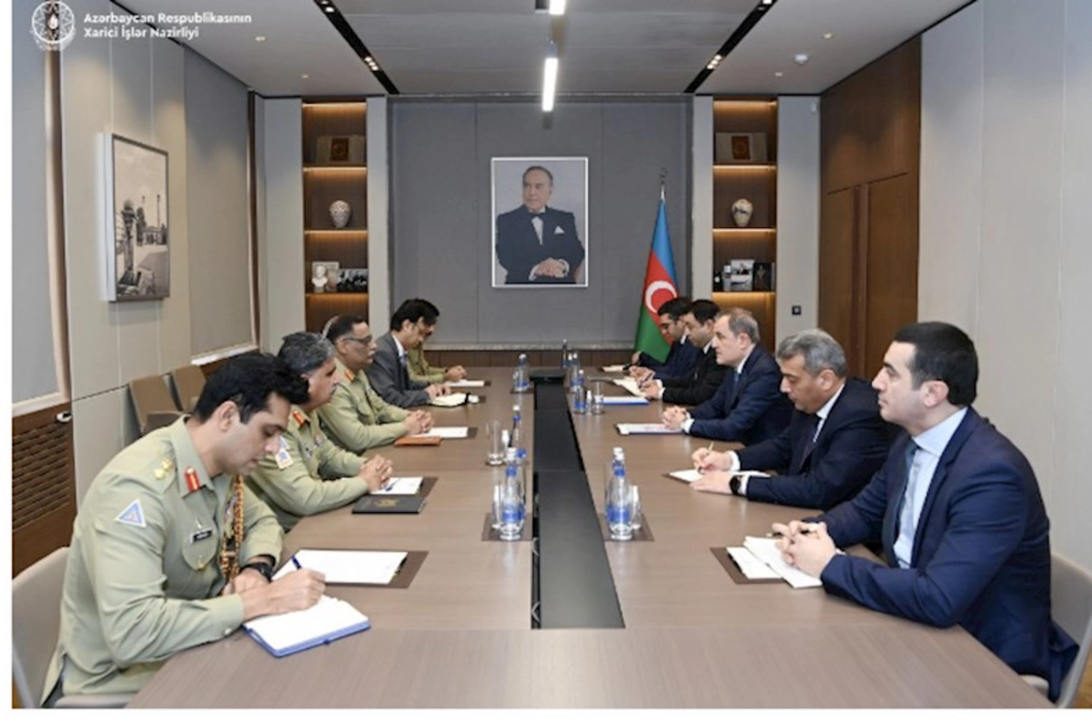 Ceyhun Bayramov Pakistan rəsmisi ilə ikitərəfli əməkdaşlığı müzakirə etdi — FOTOLAR