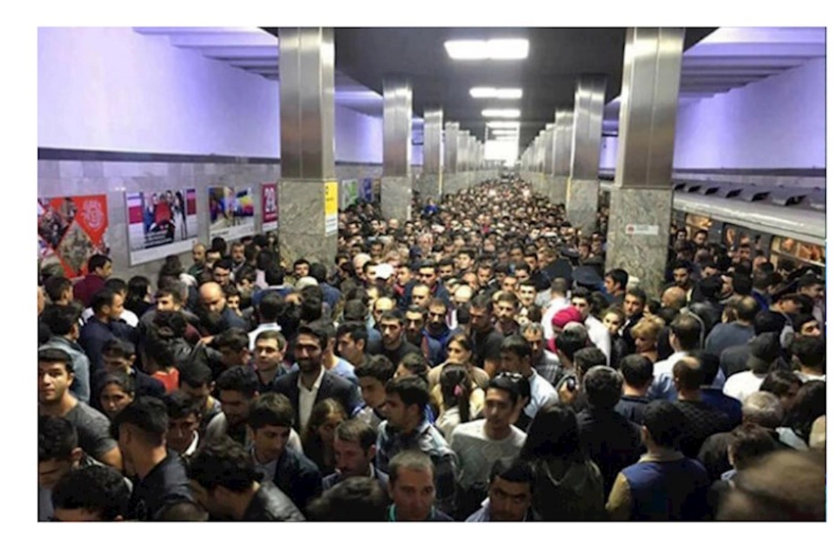 Metroda niyə hər gün tıxaca düşürük?