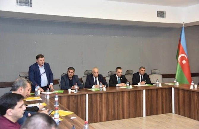 Ovçuluq təsərrüfatlarına ictimai nəzarətlə bağlı Dəyirmi Masa keçirildi — FOTOLAR Ovçuluq təsərrüfatlarına ictimai nəzarətlə bağlı Dəyirmi Masa keçirildi — FOTOLAR