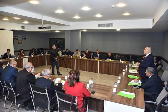Ovçuluq təsərrüfatlarına ictimai nəzarətlə bağlı Dəyirmi Masa keçirildi — FOTOLAR Ovçuluq təsərrüfatlarına ictimai nəzarətlə bağlı Dəyirmi Masa keçirildi — FOTOLAR