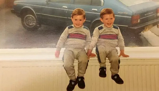 Dünyada bu dili yalnız iki qardaş bilir — FOTOLAR Dünyada bu dili yalnız iki qardaş bilir — FOTOLAR