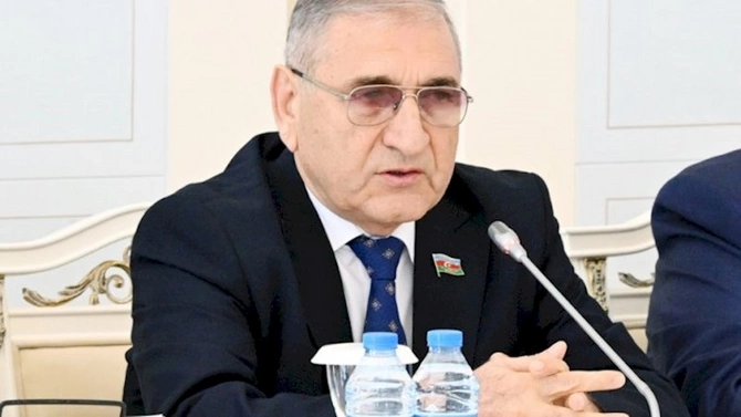İçərişəhərə giriş pullu olsun — Deputatdan təklif