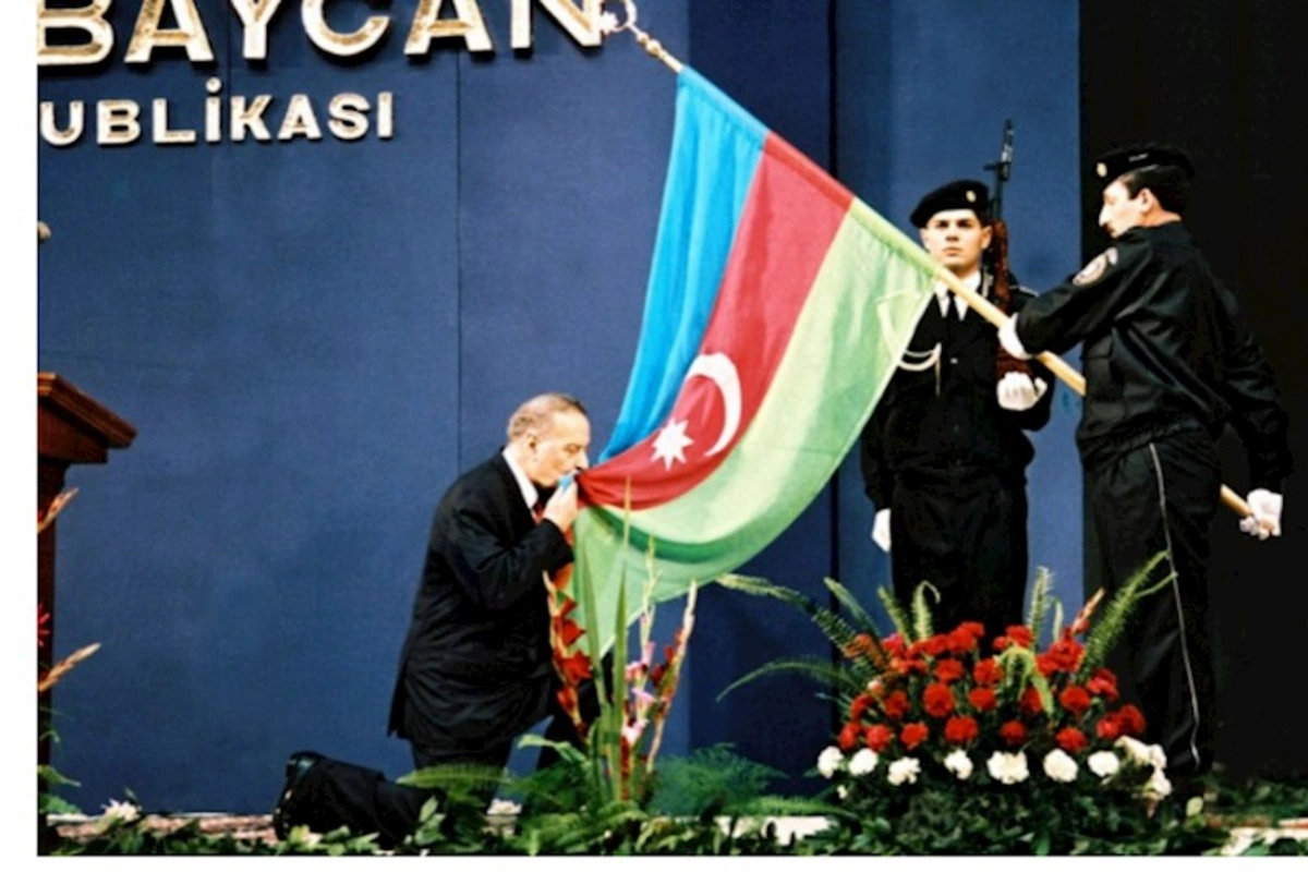 1993-cü il oktyabrın 3-də keçirilmiş prezident seçkiləri Azərbaycanın gələcək müqəddəratını müəyyənləşdirdi