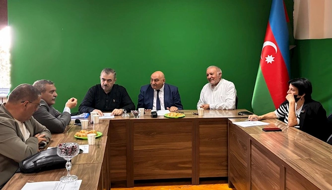 İctimai Nəzarət Mərkəzinin İdarə Heyətinin iclası keçirildi — FOTOLAR İctimai Nəzarət Mərkəzinin İdarə Heyətinin iclası keçirildi — FOTOLAR