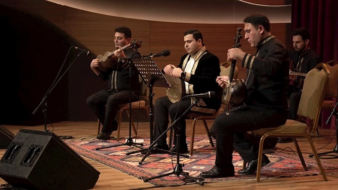 “Gəncədən Bakıya” layihəsində “Füzuli muğam dünyası” adlı konsert keçirildi — FOTOLAR “Gəncədən Bakıya” layihəsində “Füzuli muğam dünyası” adlı konsert keçirildi — FOTOLAR