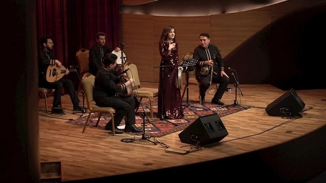 “Gəncədən Bakıya” layihəsində “Füzuli muğam dünyası” adlı konsert keçirildi — FOTOLAR “Gəncədən Bakıya” layihəsində “Füzuli muğam dünyası” adlı konsert keçirildi — FOTOLAR