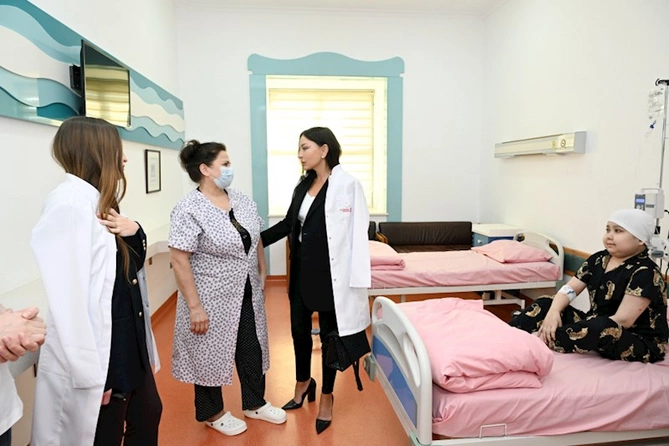 Birinci vitse-prezident Talassemiya Mərkəzində — FOTOLAR