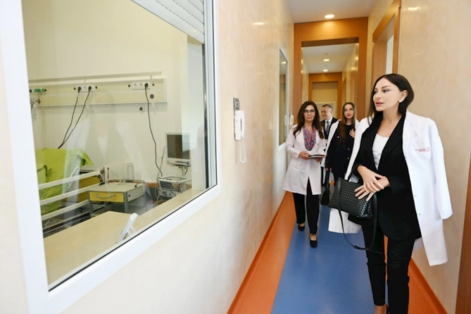 Birinci vitse-prezident Talassemiya Mərkəzində — FOTOLAR