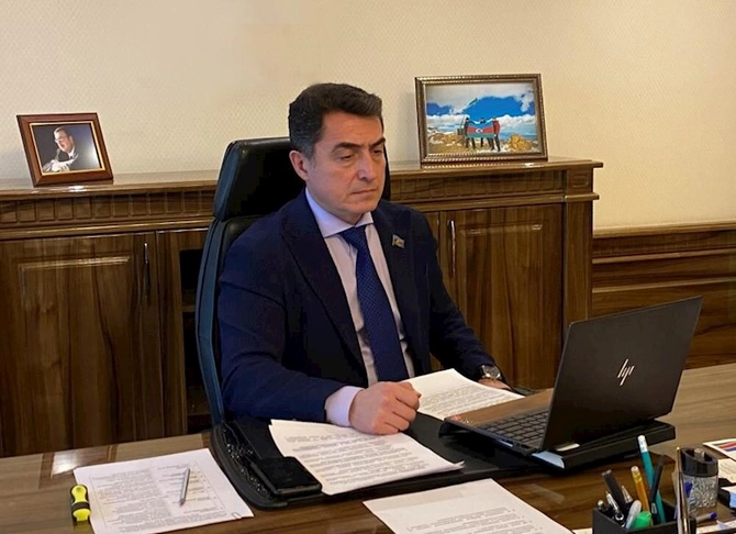 Miqrantlarla bağlı mühüm dəyişikliklər gəlir — Hüquq siyasəti və dövlət quruculuğu komitəsi layihəni təsdiqlədi (FOTO)
