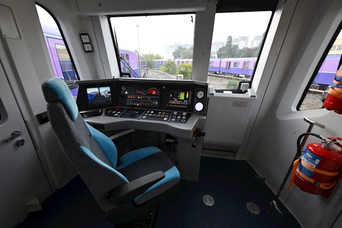 Prezident yeni nəsil metro qatarlarına baxış keçirdi — YENİLƏNDİ (FOTOLAR)