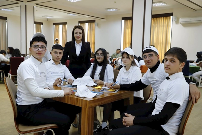 “Qərbi Azərbaycana dönüş prosesində gənclərin fəallığının artırılması” adlı layihə keçirildi — FOTOLAR “Qərbi Azərbaycana dönüş prosesində gənclərin fəallığının artırılması” adlı layihə keçirildi — FOTOLAR