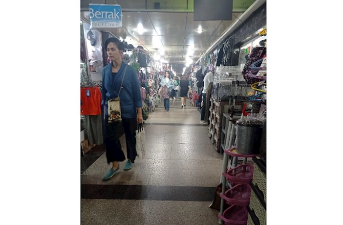 Beşmərtəbə yeraltı keçidi turistlər üçün ciddi təhlükə yaradır — Bazarı himayə edənlər kimlərdir? (FOTOLAR)
