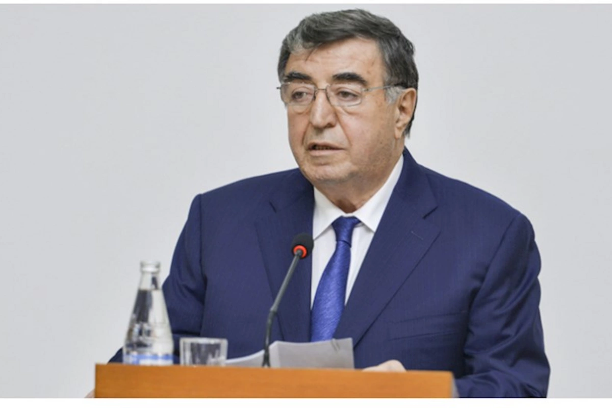 Əhməd Əhmədzadənin Nazirlər Kabinetindəki vəzifəsi dəyişdi