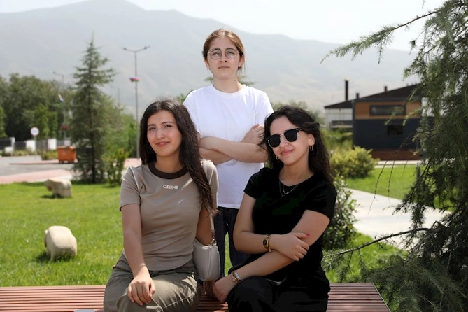 Bir qrup tələbənin işğaldan azad edilmiş ərazilərə səfəri təşkil edilib — FOTOLAR/VİDEO Bir qrup tələbənin işğaldan azad edilmiş ərazilərə səfəri təşkil edilib — FOTOLAR/VİDEO