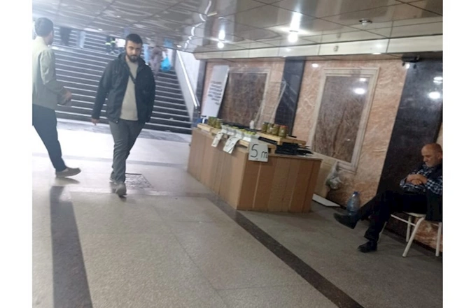 Beşmərtəbə yeraltı keçidi turistlər üçün ciddi təhlükə yaradır — Bazarı himayə edənlər kimlərdir? (FOTOLAR)