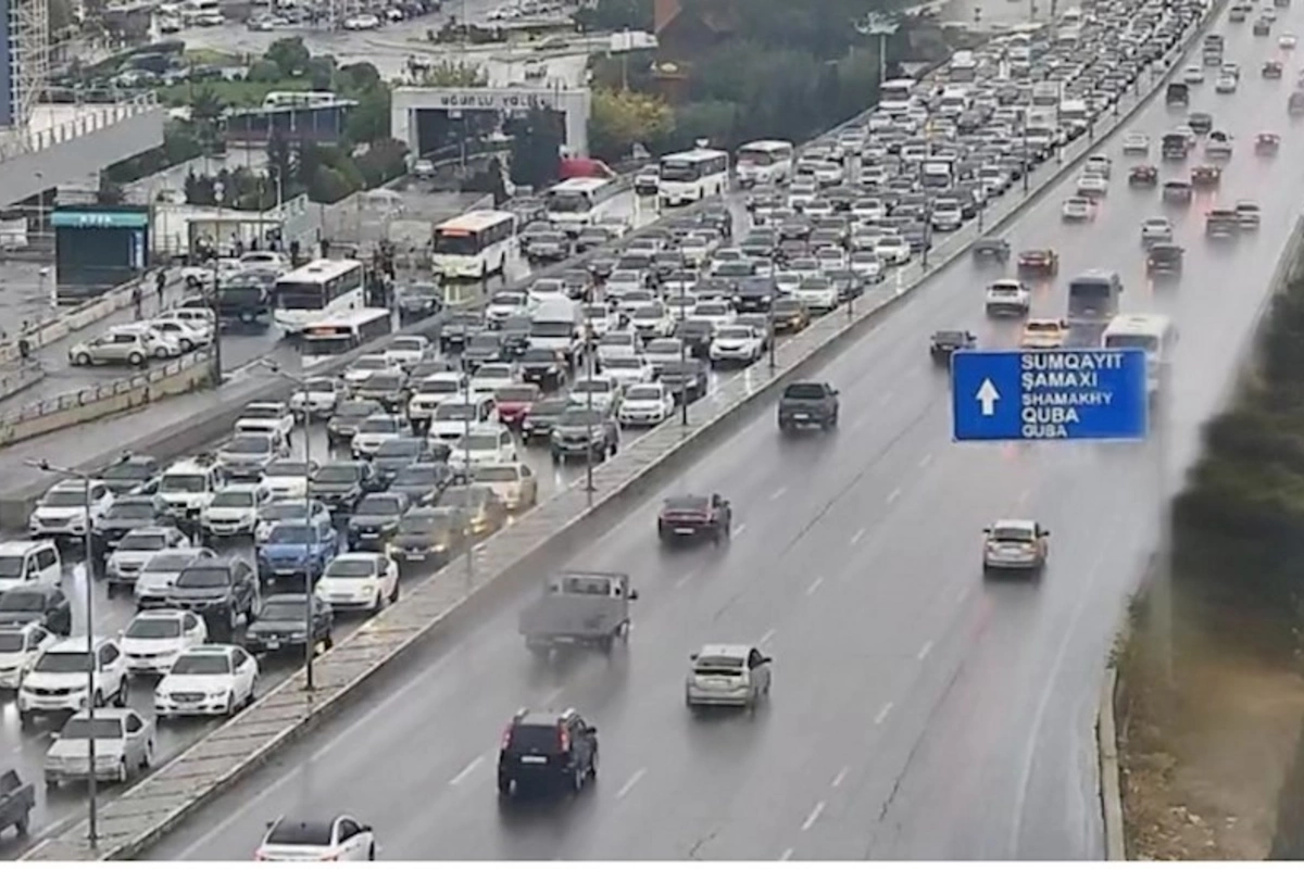 Bakının bir sıra yollarında tıxac müşahidə edilir