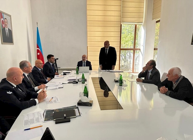 Ekologiya və təbii sərvətlər naziri Hacıqabulda vətəndaşları qəbul edib — FOTOLAR