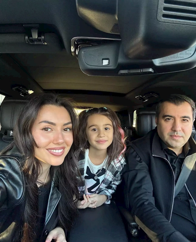 Safuradan ailəsi ilə bağlı paylaşım — FOTO Safuradan ailəsi ilə bağlı paylaşım — FOTO