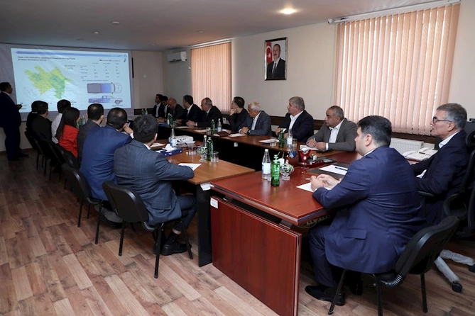 Sumqayıt şəhərində həyata keçirilən pilot layihələr və görüləcək işlər yerində müzakirə edildi — FOTOLAR Sumqayıt şəhərində həyata keçirilən pilot layihələr və görüləcək işlər yerində müzakirə edildi — FOTOLAR