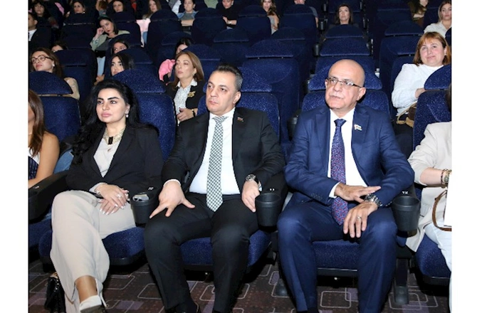 “EduTime”nin təşkilatçılığı ilə Özgür Bolatın seminarı keçirildi — FOTOLAR