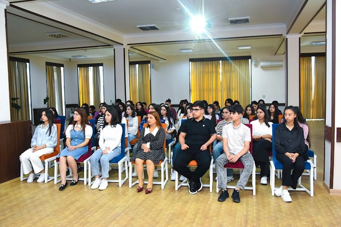 “Könüllülük pedaqogikasının öyrənilməsi” layihəsi çərçivəsində növbəti seminar keçirilib —FOTOLAR