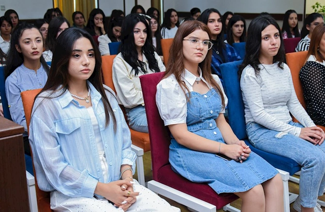 “Könüllülük pedaqogikasının öyrənilməsi” layihəsi çərçivəsində növbəti seminar keçirilib —FOTOLAR