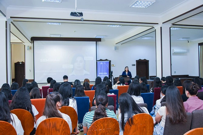 “Könüllülük pedaqogikasının öyrənilməsi” layihəsi çərçivəsində növbəti seminar keçirilib —FOTOLAR