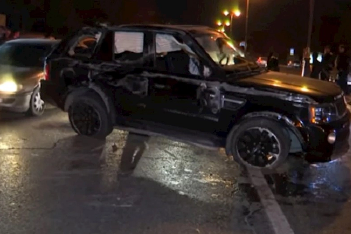 Bakıda Land Rover yeniyetməni vuraraq öldürdü