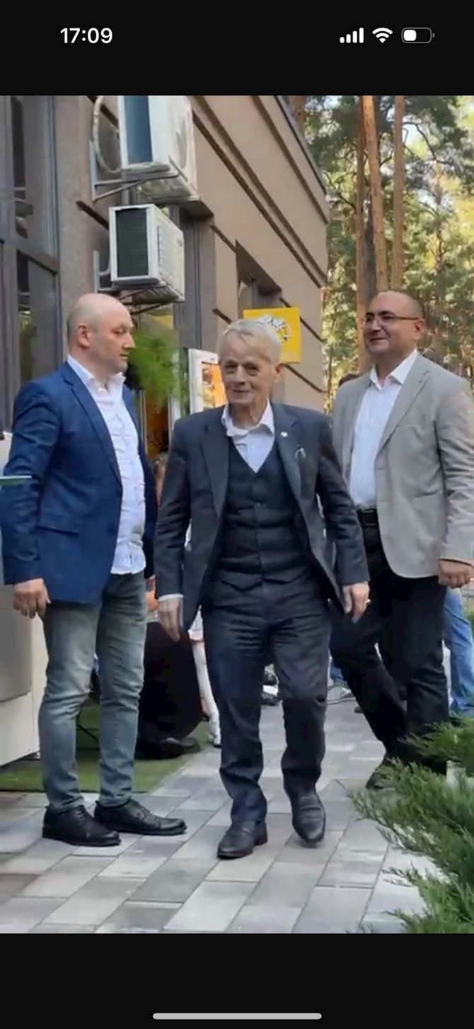 Yenidən qurulan İrpendə Azərbaycan restoranı açıldı — FOTOLAR Yenidən qurulan İrpendə Azərbaycan restoranı açıldı — FOTOLAR