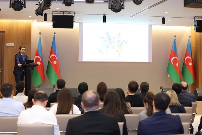 Media nümayəndələri üçün seminar keçirildi — FOTOLAR