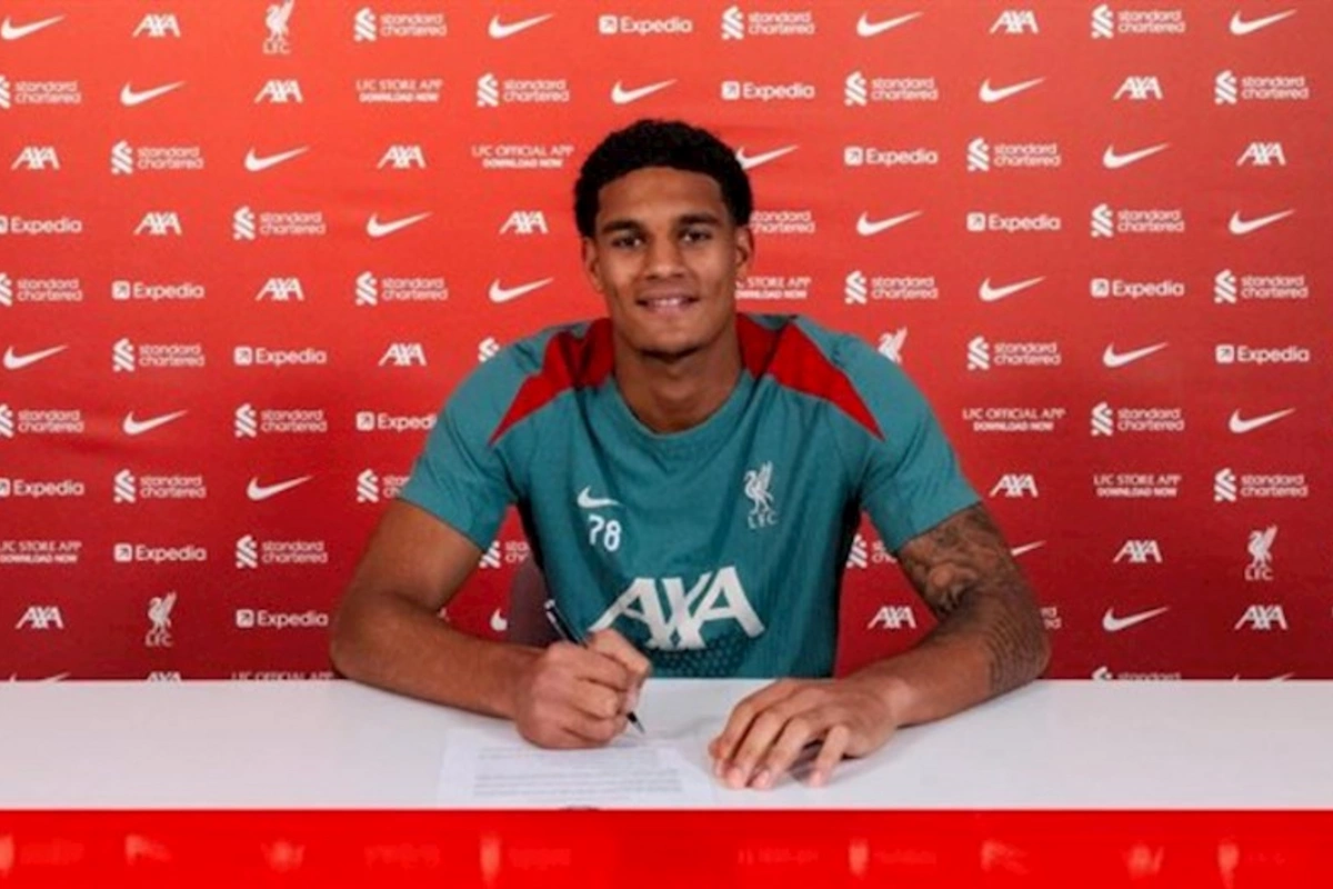 Liverpulda yeni müqavilə — RƏSMİ