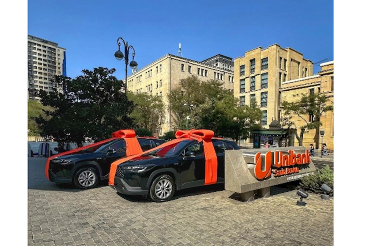 Unibankın Əjdaha lotereyasının yeni qaliblərinə hədiyyələr təqdim olunub — FOTOLAR