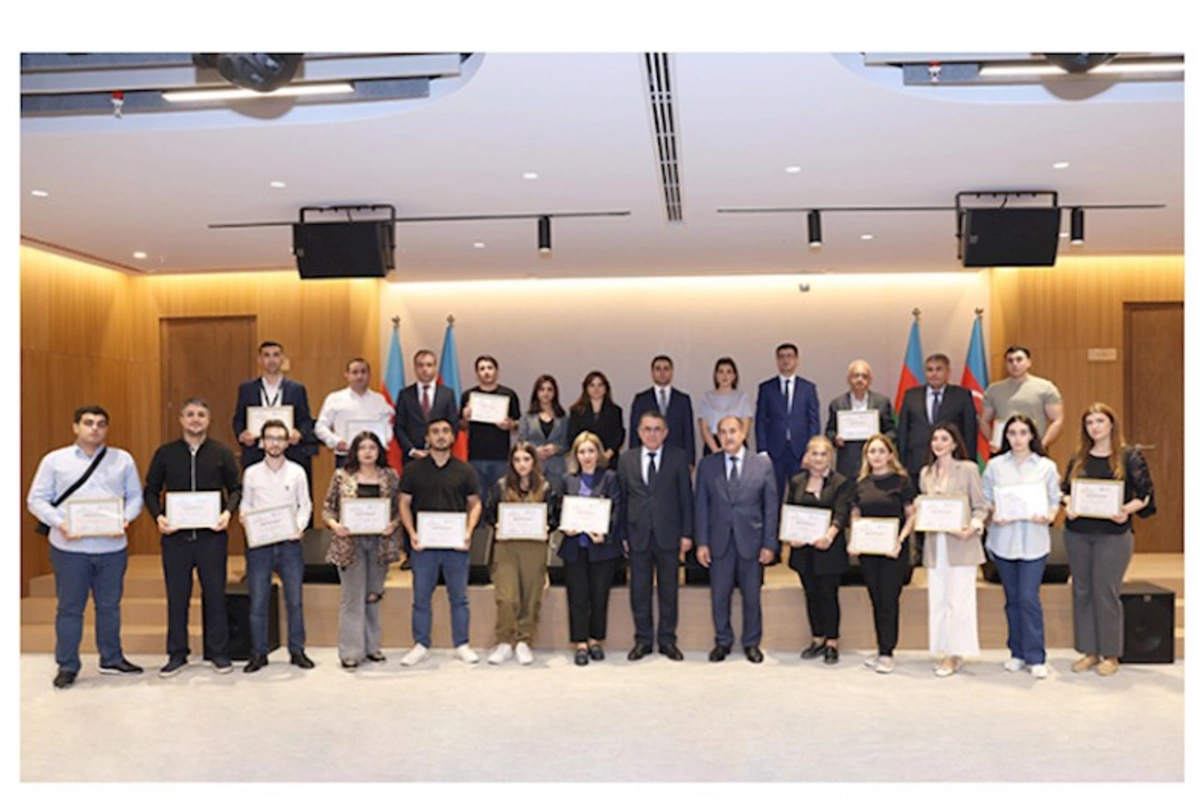 Media nümayəndələri üçün seminar keçirildi — FOTOLAR