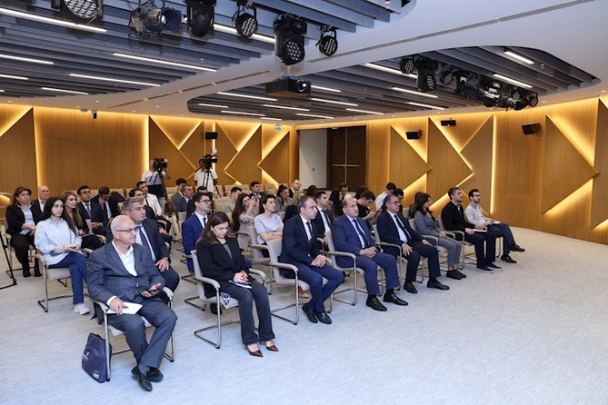 Media nümayəndələri üçün seminar keçirildi — FOTOLAR